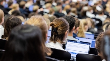 Mehr als 3,5 Millionen Studenten und Fachschüler können die Energiepreispauschale online beantragen.