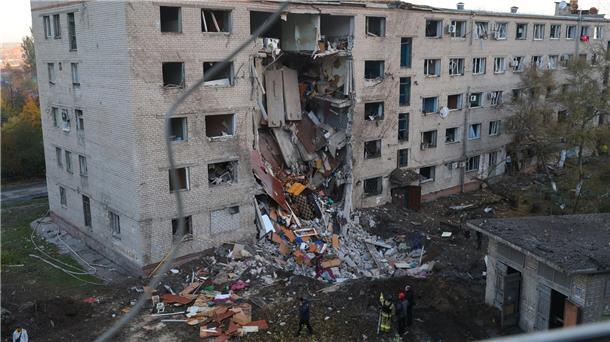 Mehr als ein Dutzend Menschen sind bei dem neuen russischen Angriff in Saporischschja verletzt worden.