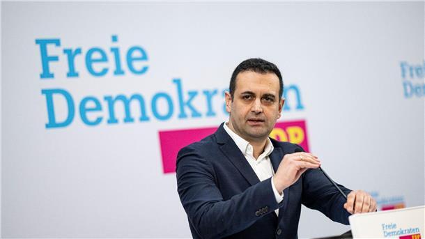 Koalitionsstreit über Finanzierung der Kindergrundsicherung „Mehrbelastungen für Betriebe, für Menschen in unserem Land wird es mit der FDP nicht geben“, sagt FDP-Generalsekretär Bijan Djir-Sarai.