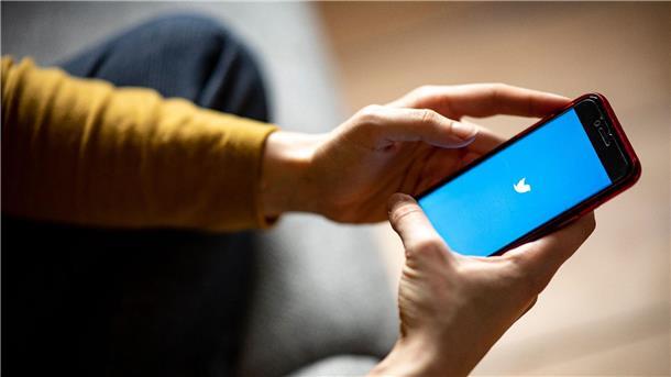 Niederlande: Twitter soll Drohungen gegen Politiker stoppen Mehrere niederländische Politiker werden zunehmend auf den sozialen Netzwerken wie Twitter bedroht.