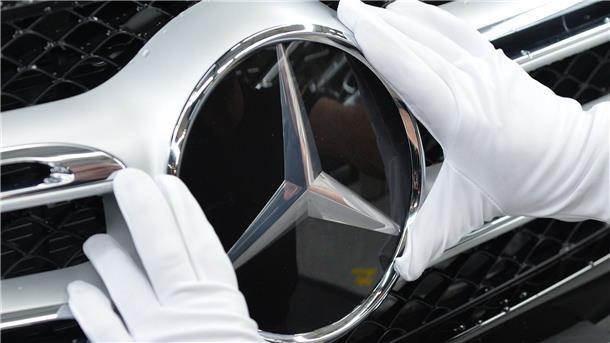 Mercedes-Benz kooperiert mit Microsoft Mercedes-Benz will seine Produktion in Zukunft effizienter gestalten - Microsoft soll dabei helfen.