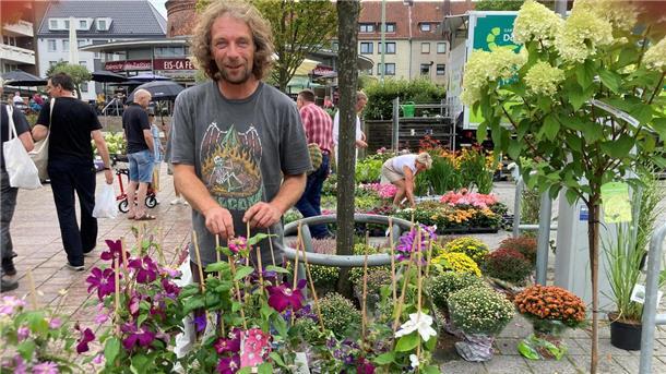 Michael Schade, Geschäftsführer des Gartencenters Döscher in Hagen, war mit seinem Gartencenter die erste Firma, die 2015 von der neuen, kreiseigenen KMU-Förderung profitiert hat.