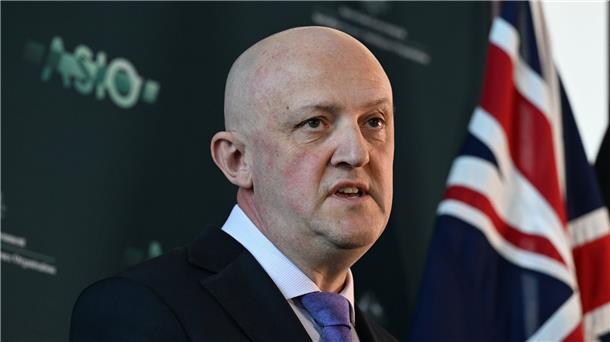 Australien senkt Terrorwarnstufe erstmals seit 2014 Mike Burgess, Generaldirektor der Australian Security Intelligence Organisation ASIO, bei einer Pressekonferenz in Canberra.