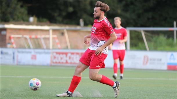 Erster Auftaktsieg des SV Brake seit 2017 - Am Ende Aufstieg in die Landesliga Miklas Kunst spielt Fußball für den Bezirksligisten SV Brake