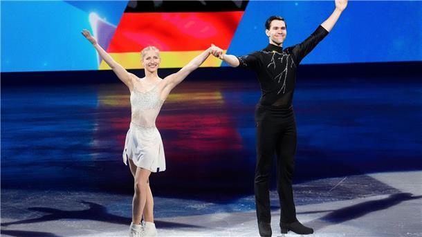 Hase/Wolodin jubeln über WM-Silber im Eiskunstlauf-Krimi Minerva Hase (l) und Nikita Wolodin haben bei der Eiskunstlauf-WM Silber gewonnen.