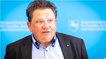 Minister Philippi: „Impfstoff nicht horten, sondern abgeben“. (Archivbild)