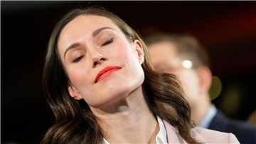 Ministerpräsidentin Sanna Marin reagiert auf die Ergebnisse der Parlamentswahl.