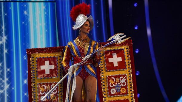 Miss Switzerland Lorena Santen bei der  National Costume Show im Rahmen des 72. Miss Universe-Wettbewerbs in San Salvador.