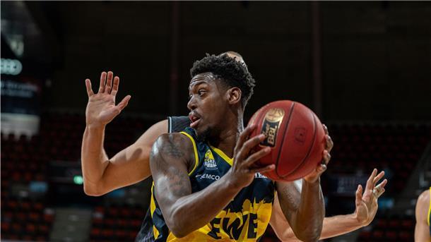 Moore startet zweite Mission bei den Eisbären Mit Armani Moore verstärkt die Eisbären Bremerhaven ein Spieler, der über einen hohen Basketball-IQ verfügt.