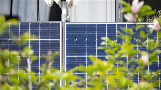 Solarmodule auf Bremerhavener Balkonen: Was zu beachten ist Balkon-Solargerät