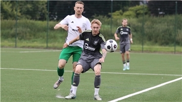 Fußballspiel des TSV Abbehausen mit Damian Lüder