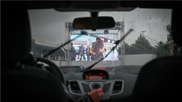 Mit dem Film „Projekt Antarktis“ startete das Bremerhavener Programm „Kulur im Auto“.
