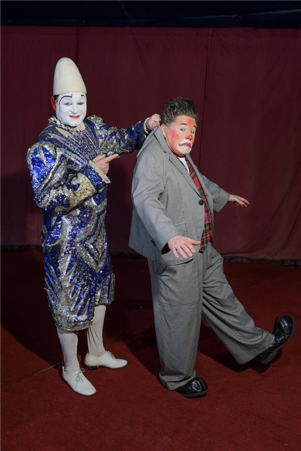 Mit dem Programm „Smile“ wird die besondere Geschichte eines Clowns in Szene gesetzt.