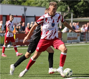 Fußballspiel des SV Brake mit Dennis Wego