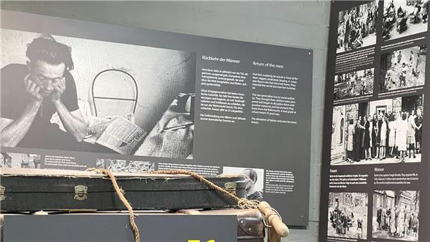 Mit der neuen Ausstellung „Deutschland 1945 - heute“ begibt sich der Berliner Story Bunker auf die Spuren der deutschen Geschichte nach dem Zweiten Weltkrieg.