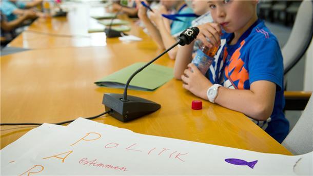 Mit einem auf zunächst drei Jahre angelegten Aktionsplan will die Stadt Zeven die Teilhabe von Kindern und Jugendlichen stärken und sie an demokratische Entscheidungsprozesse heranführen