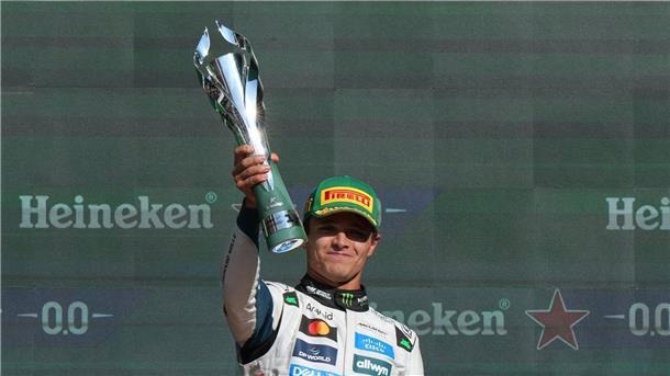 Buhrufe als Vorgeschmack? - Norris‘ Kampf als WM-Führender Mit einem Punkt Vorsprung der neue WM-Führende: Lando Norris