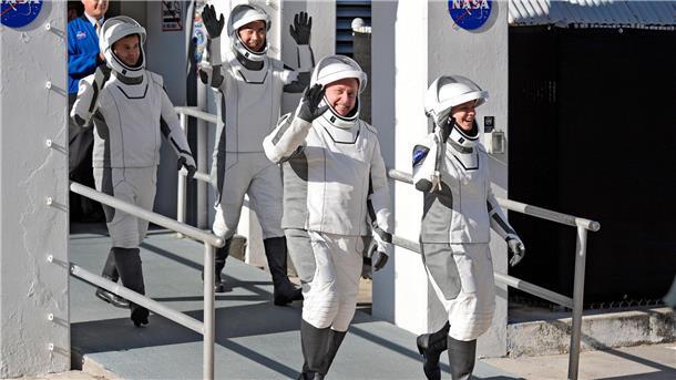 Mit einer Falcon 9 Rakete ist die Crew 11 zur ISS gestartet. 
