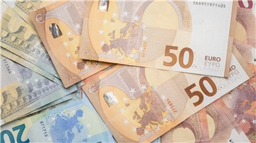 Mit Geld umgehen will gekonnt sein. In der Loxstedter Haupt- und Realschule (HRS) gibt es nun probeweise das Fach „Finanzen“.