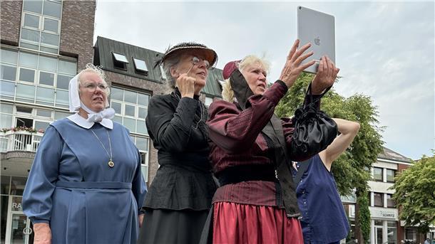 Mit Hilfe von neuen Technologien wie Augmented Reality hat die Tourist-Info der Stadt Rotenburg das historische Rotenburg zu neuem Leben erweckt.
