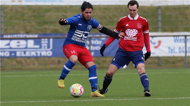 1. FC Nordenham gegen TuS Obenstrohe II Fußball-Kreisliga mit Mehmet Acar