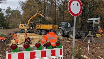 Bauarbeiten zur Straßensanierung in Wulsbüttel