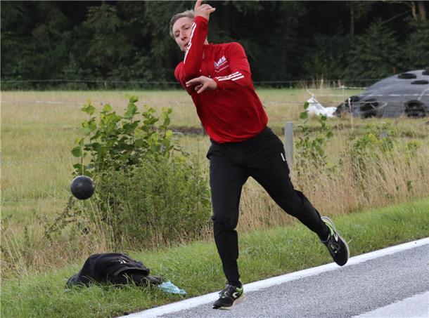Thilo Eymers vom KBV Reitland in der Boßel-Landesliga