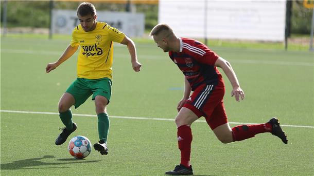 Thore Bauer vom TSV Abbehausen in der Fußball-Bezirksliga