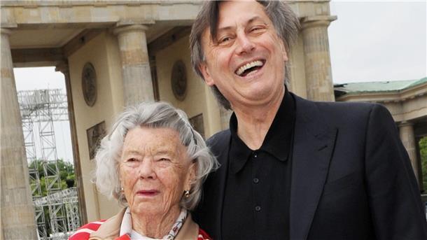 Happy End garantiert - 100. Geburtstag von Rosamunde Pilcher Mit TV-Produzent Michael Smeaton war Rosamunde Pilcher bis zu ihrem Tod befreundet.