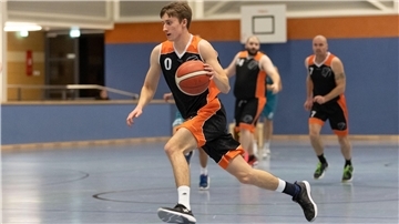 Yannick Kröger SV Brake Basketball
