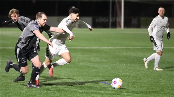 SV Brake gegen Heidmühler FC in der Fußball-Bezirksliga