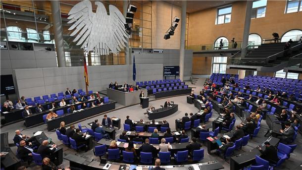 Bundestag gratuliert Phantom-Abgeordnetem zum 90. Geburtstag Mit zweitägiger Verspätung haben die Abgeordneten des Bundestags ihrem Phantom-Kollegen Jakob Maria Mierscheid zum 90. Geburtstag gratuliert.