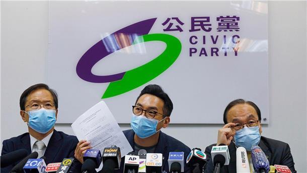 Pro-demokratische Partei in Hongkong gibt Auflösung bekannt Mitglieder der pro-demokrtischen „Civic Party“ während einer Pressekonferenz (Archivbild).