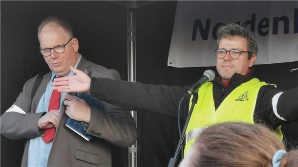 Mitveranstalter Nils Humboldt ist begeistert: "Nordenham setzt ein Zeichen."