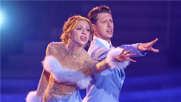 Anna Ermakova siegt bei „Let’s Dance“ Model Anna Ermakova und ihr Profi-Tanzpartner haben die RTL-Tanzshow „Let’s Dance“ gewonnen.