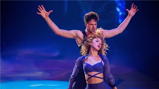 Model Anna Ermakova und Tänzer Valentin Lusin in der RTL-Tanzshow „Let’s Dance“.