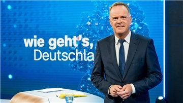Moderator Christian Sievers will wissen, wo Deutschland der Schuh drückt und welche Lösungen seine Gäste aus Politik und Wirtschaft dafür haben.