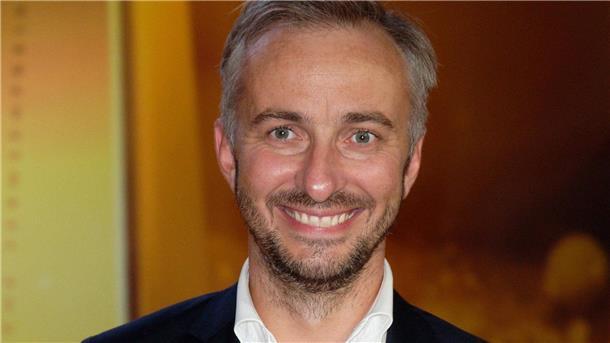 ESC-Nachfolge: Peter Urban wäre mit Böhmermann zufrieden Moderator Jan Böhmermann bei einer Preisverleihung.