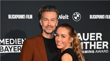 Moderatorin Annemarie Carpendale und Schauspieler Wayne Carpendale bei den  Medientagen München.