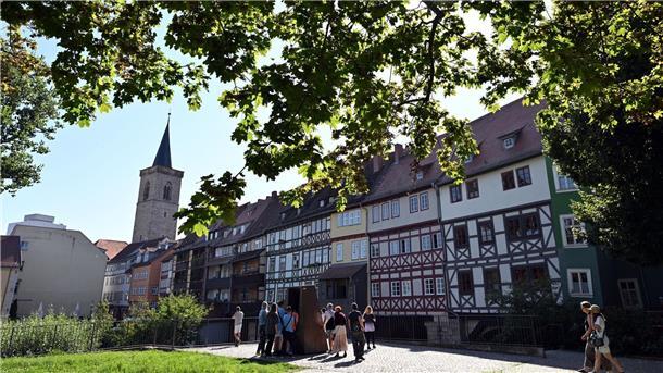 Jüdisch-mittelalterliches Erbe wird neues Unesco-Welterbe Moderne Architektur steht über dem 2007 entdeckten mittelalterlichen Ritualbad (Mikwe) an der Krämerbrücke.