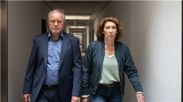 Moritz Eisner (Harald Krassnitzer) und Bibi Fellner (Adele Neuhauser) ermitteln im Clan-Milieu.