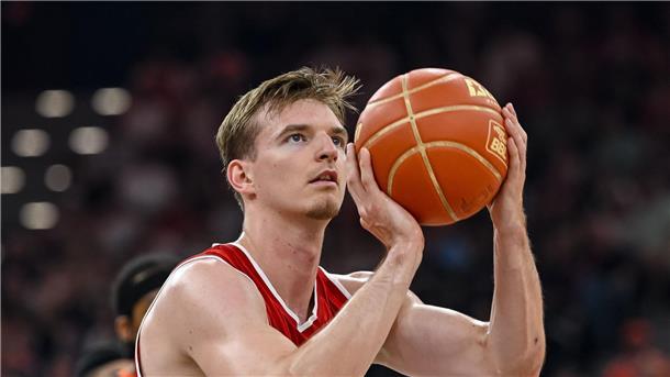 Kantersieg gegen Braunschweig: Bayern im BBL-Pokal weiter Münchens Aufbauspieler Justus Hollatz fand gegen Braunschweig gut ins Spiel.