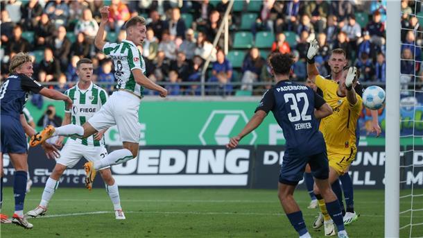 Mees rettet Münster packendes 3:3 gegen Paderborn Münsters Mees trifft zum 1:0.