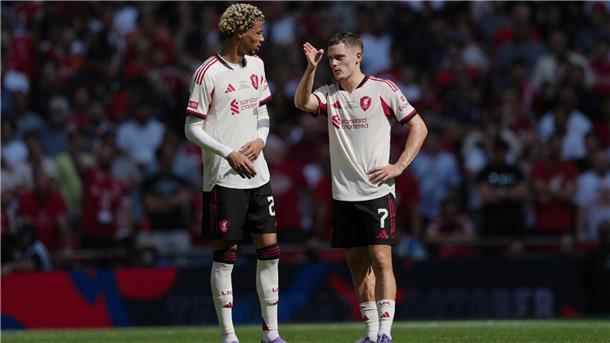 Supercup: Wirtz muss auf ersten Titel mit Liverpool warten Müssen noch auf ihren ersten Titel mit Liverpool warten: Hugo Ekitiké (l.) und Florian Wirtz