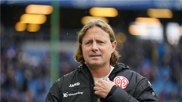 4:0-Heimsieg: Starker HSV überrollt Mainz 05 Musste sich in Hamburg warm anziehen: Mainz‘ Trainer Bo Henriksen