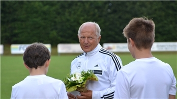 Nach 18 Jahren als Trainer am DFB-Stützpunkt hört Gerald Gerber auf.