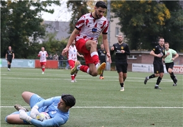 Fußballspiel des SV Brake mit Osama Kilany