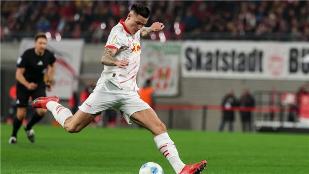 Medien: Newcastle bietet RB 80 Millionen für Stürmer Sesko Nach dem geplatzten Wechsel zu Arsenal gibt nun Newcastle ein Angebot für Benjamin Sesko ab.