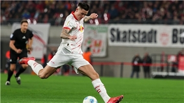Nach dem geplatzten Wechsel zu Arsenal gibt nun Newcastle ein Angebot für Benjamin Sesko ab.