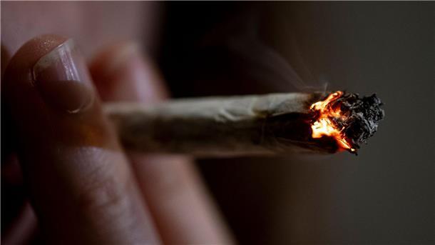 Gesundheitsausschuss will Cannabis-Freigabe verschieben Nach dem Gesetz der Ampel-Koalition sollen Besitz und Anbau von Cannabis mit zahlreichen Vorgaben für Volljährige zum Eigenkonsum legal werden.